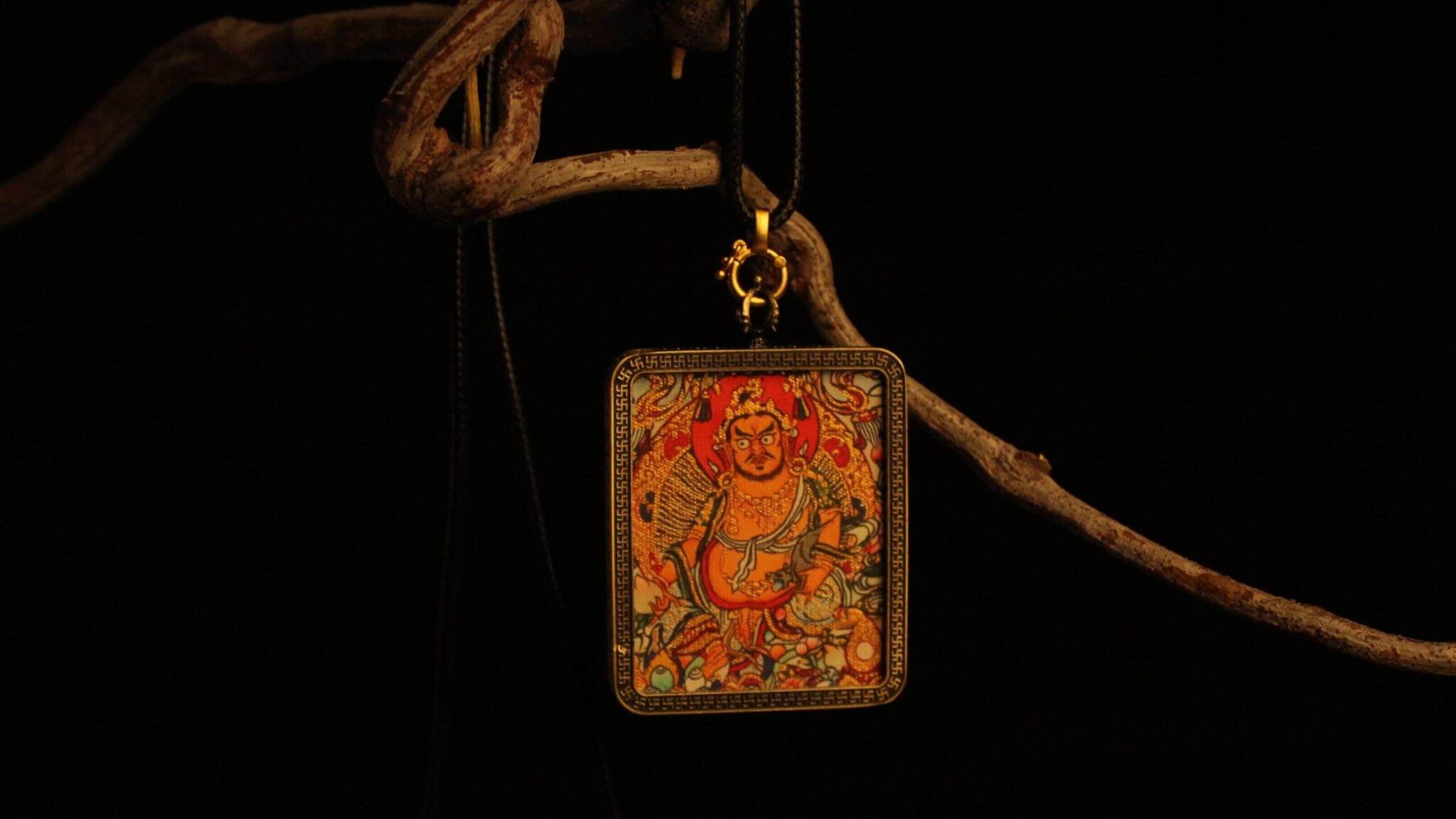 Handcrafted Amitabha Buddha Pendant Necklace: A Refined Expression of Tibetan Buddhist Art - Tanfog