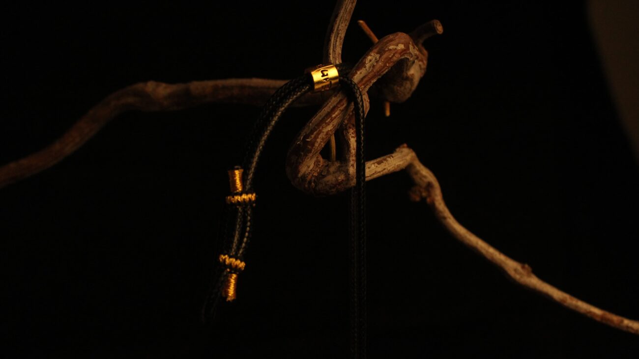 Handcrafted Amitabha Buddha Pendant Necklace: A Refined Expression of Tibetan Buddhist Art 4 - Tanfog