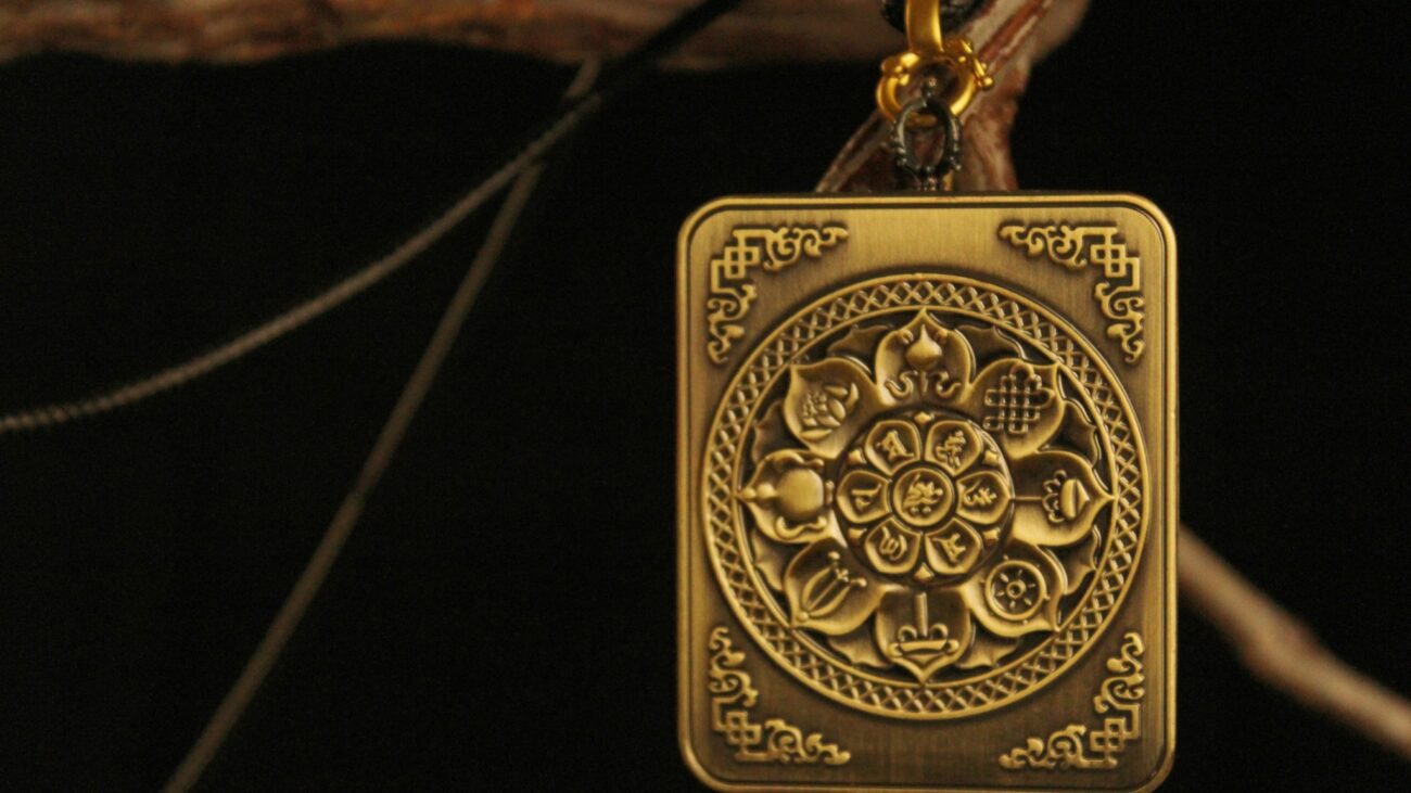 Handcrafted Peaceful Deity Thangka Pendant Necklace: A Refined Tibetan Buddhist Art Piece 3 - Tanfog