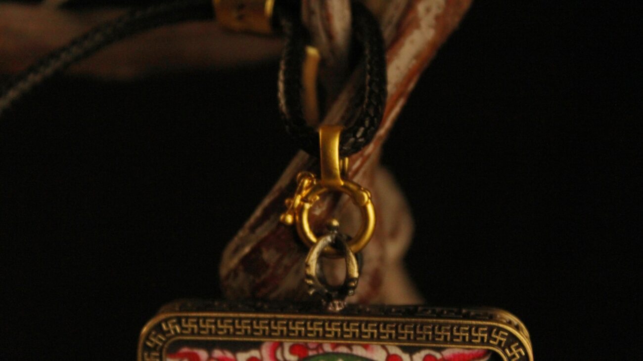 Handcrafted Peaceful Deity Thangka Pendant Necklace: A Refined Tibetan Buddhist Art Piece 5 - Tanfog