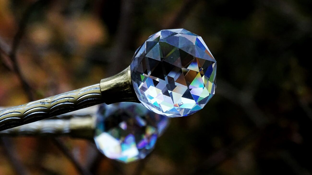 Wearing Crystals as a Daily Reminder of Positivity 1 - Tanfog