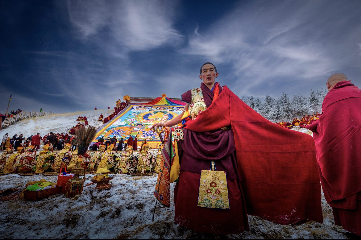 The Luminous Blueprint: Aligning Workspace Qi for Enduring Abundance 6 - Tanfog