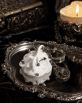 Cream Flower Keychain / Bag Charm|Sweetness with an Edge. Pure White Rebellion.